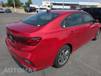 2023 Kia Forte LXS – miniatura 3