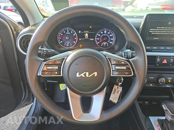 2023 Kia Forte LXS – miniatura 10