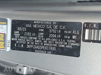 2023 Kia Forte LXS – miniatura 15
