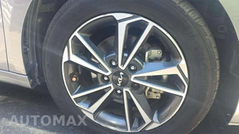 2023 Kia Forte LXS – miniatura 33