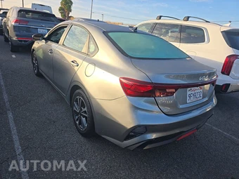 2023 Kia Forte LXS – miniatura 6