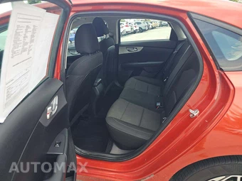 2023 Kia Forte LXS – miniatura 10