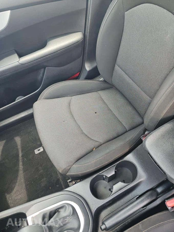2023 Kia Forte LXS – miniatura 19