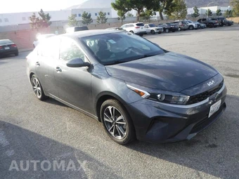 2023 Kia Forte LXS - miniatura 3