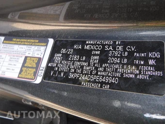 2023 Kia Forte LXS - miniatura 8