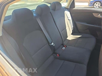 2023 Kia Forte LXS – miniatura 13