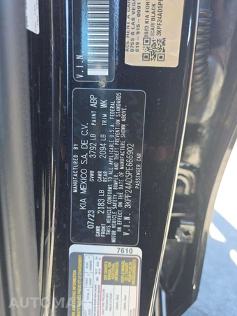 2023 Kia Forte LXS – miniatura 2