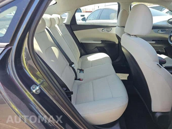2023 Kia Forte LXS - miniatura 16