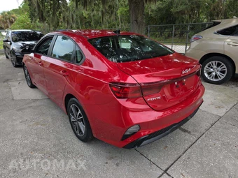 2023 Kia Forte LXS - miniatura 2