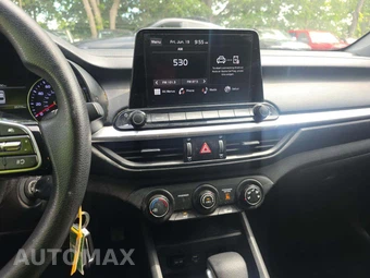 2023 Kia Forte LXS – miniatura 10