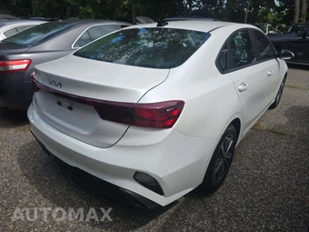 2023 Kia Forte LXS – miniatura 3