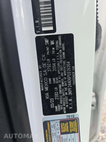 2023 Kia Forte LXS – miniatura 5