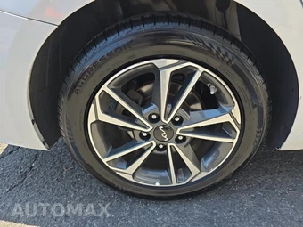 2023 Kia Forte LXS – miniatura 10