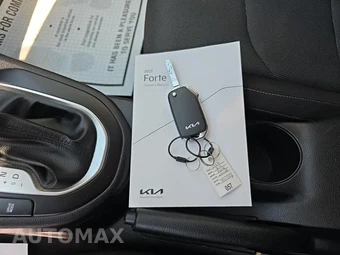 2023 Kia Forte LXS – miniatura 21