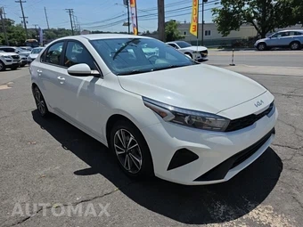 2023 Kia Forte LXS – miniatura 3