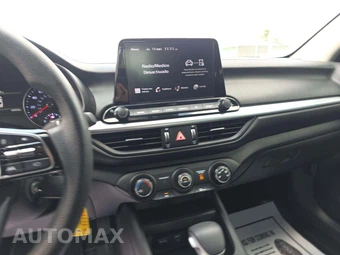 2023 Kia Forte LXS - miniatura 10