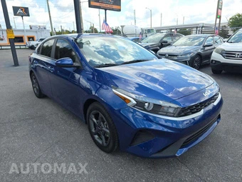 2023 Kia Forte LXS - miniatura 4