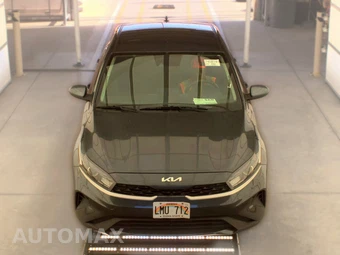 2023 Kia Forte LXS - miniatura 2