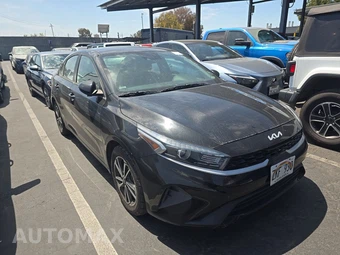 2023 Kia Forte LXS - miniatura 3