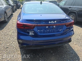 2023 Kia Forte LXS - miniatura 5
