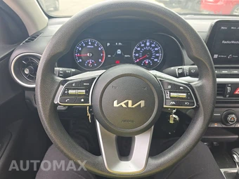 2023 Kia Forte LXS - miniatura 10