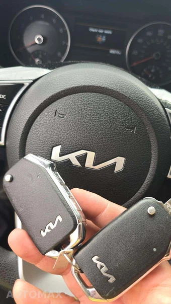2023 Kia Forte LXS - miniatura 25