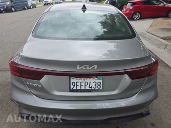 2023 Kia Forte LXS - miniatura 5