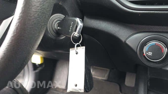 2023 Kia Forte LXS – miniatura 17