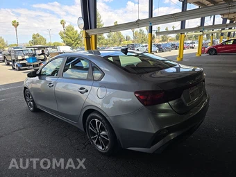 2023 Kia Forte LXS – miniatura 6