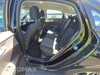 2023 Kia Forte LXS - miniatura 10