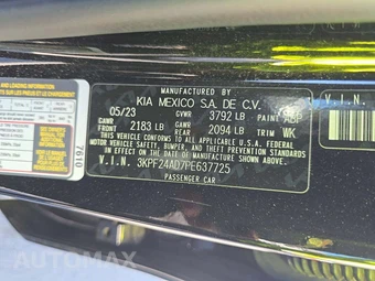 2023 Kia Forte LXS - miniatura 2