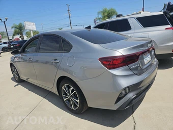 2023 Kia Forte LXS - miniatura 6