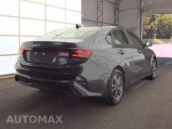2023 Kia Forte LXS - miniatura 4