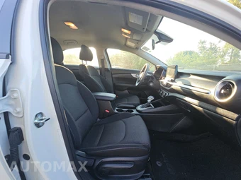 2023 Kia Forte LXS - miniatura 8