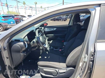 2023 Kia Forte LXS - miniatura 6