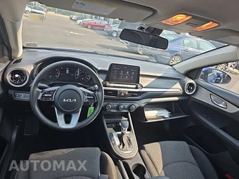 2023 Kia Forte LXS - miniatura 14