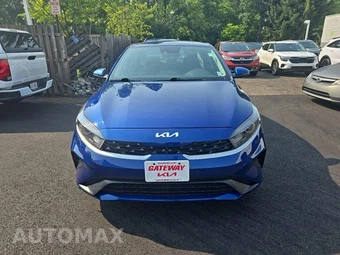 2023 Kia Forte LXS - miniatura 2