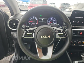 2023 Kia Forte LXS - miniatura 10
