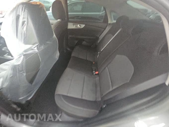 2023 Kia Forte LXS - miniatura 13