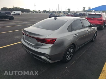 2023 Kia Forte LXS - miniatura 4