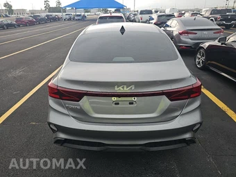 2023 Kia Forte LXS - miniatura 5