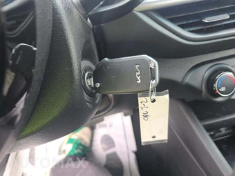 2023 Kia Forte LXS – miniatura 8