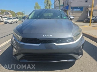 2023 Kia Forte LXS – miniatura 2