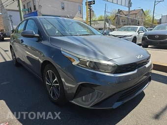 2023 Kia Forte LXS – miniatura 3