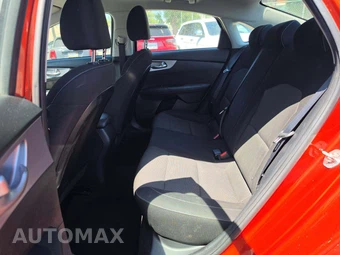 2023 Kia Forte LXS – miniatura 13