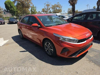 2023 Kia Forte LXS – miniatura 4