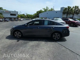 2023 Kia Forte LXS - miniatura 3