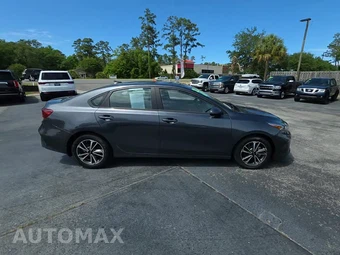 2023 Kia Forte LXS - miniatura 5