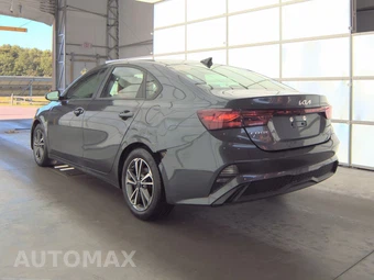 2023 Kia Forte LXS – miniatura 6