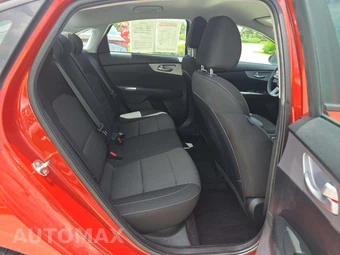 2023 Kia Forte LXS - miniatura 13